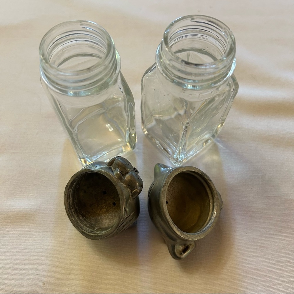 Vintage Cat and Dog Salt and Pepper Shakers - Picture 4 of 7